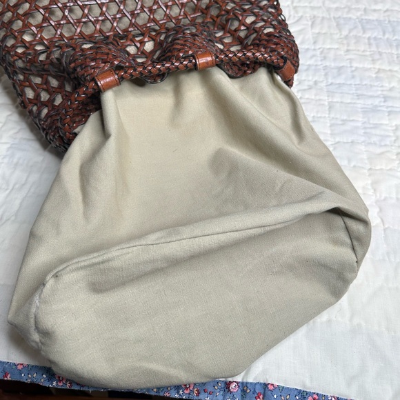 Vintage Talbots Woven Leather Bucket Bag - Picture 7 of 15